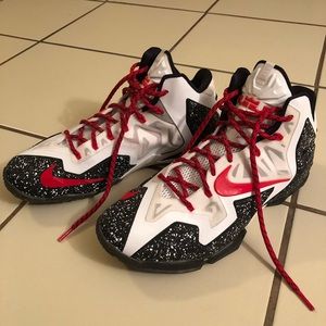 Nike LeBron 11 Custom Nike iD - Size 10.5